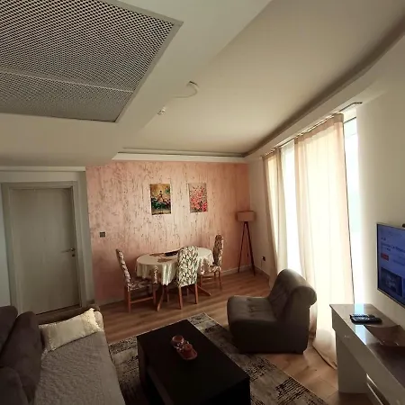 Апартаменты Cevahir Sky Private Terrace Pool Free Parking