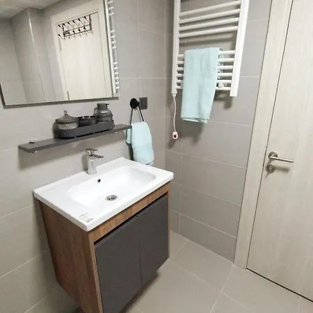 Апартаменты Cevahir Sky Private Terrace Pool Free Parking Скопье